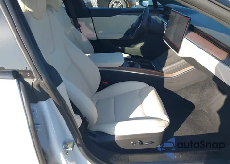 2022 Tesla Model S Dual Motor All-Wheel Drive z USA, uszkodzony, nr VIN 5YJSA1E5XNF468973